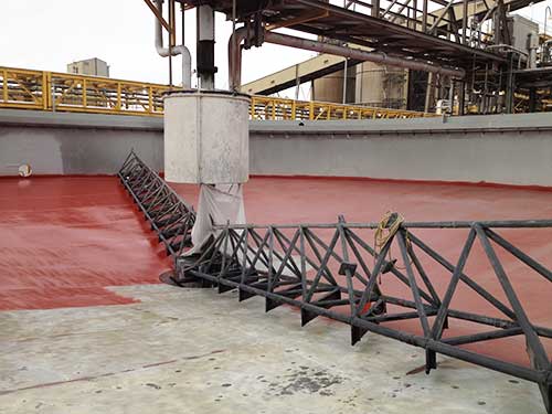 red-clarifier-coating-141 applying-coating-to-clarifier